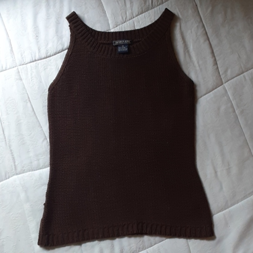 Sleeveless sweater top